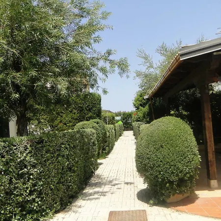 Le Vele 住宿加早餐酒店 坎波菲利斯·迪·罗切